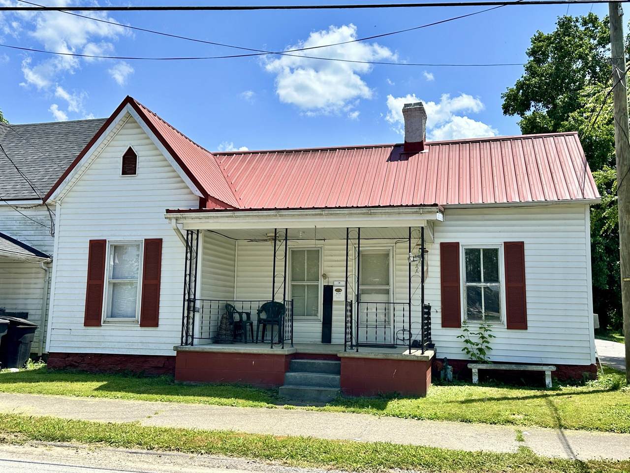 414 2nd Street - Photo 1