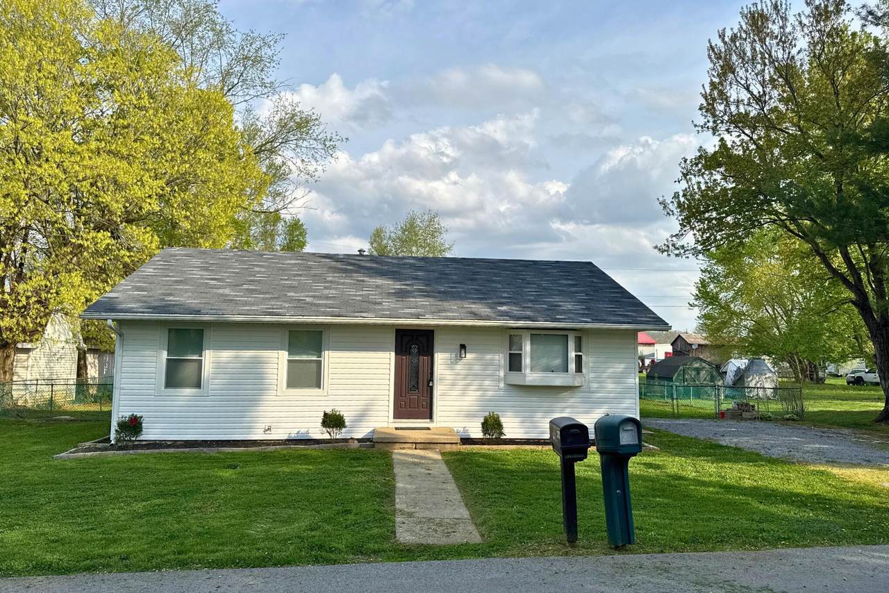 303 Lewis Street - Photo 1