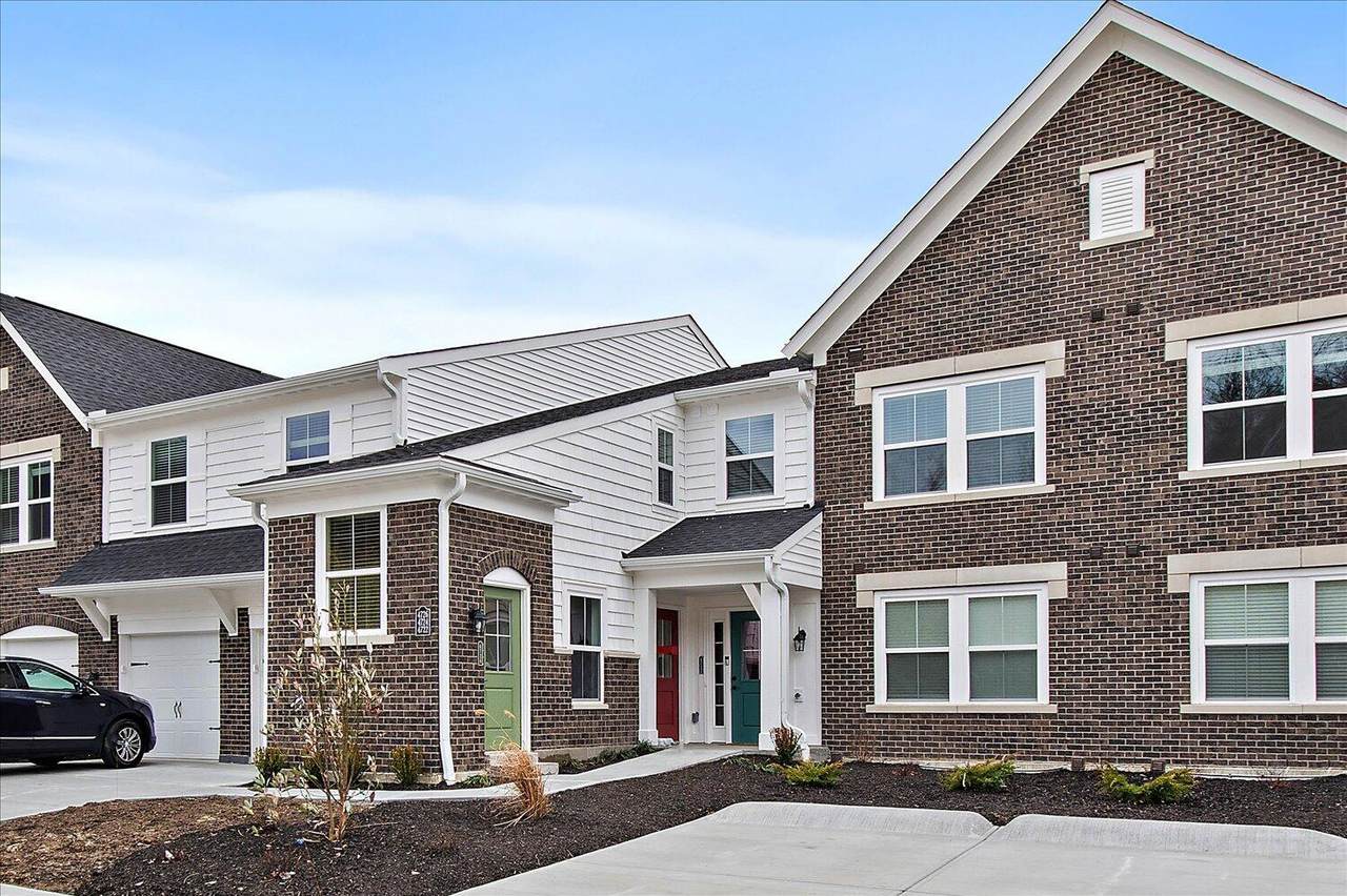 4718 Bentwood Hills Drive - Photo 1