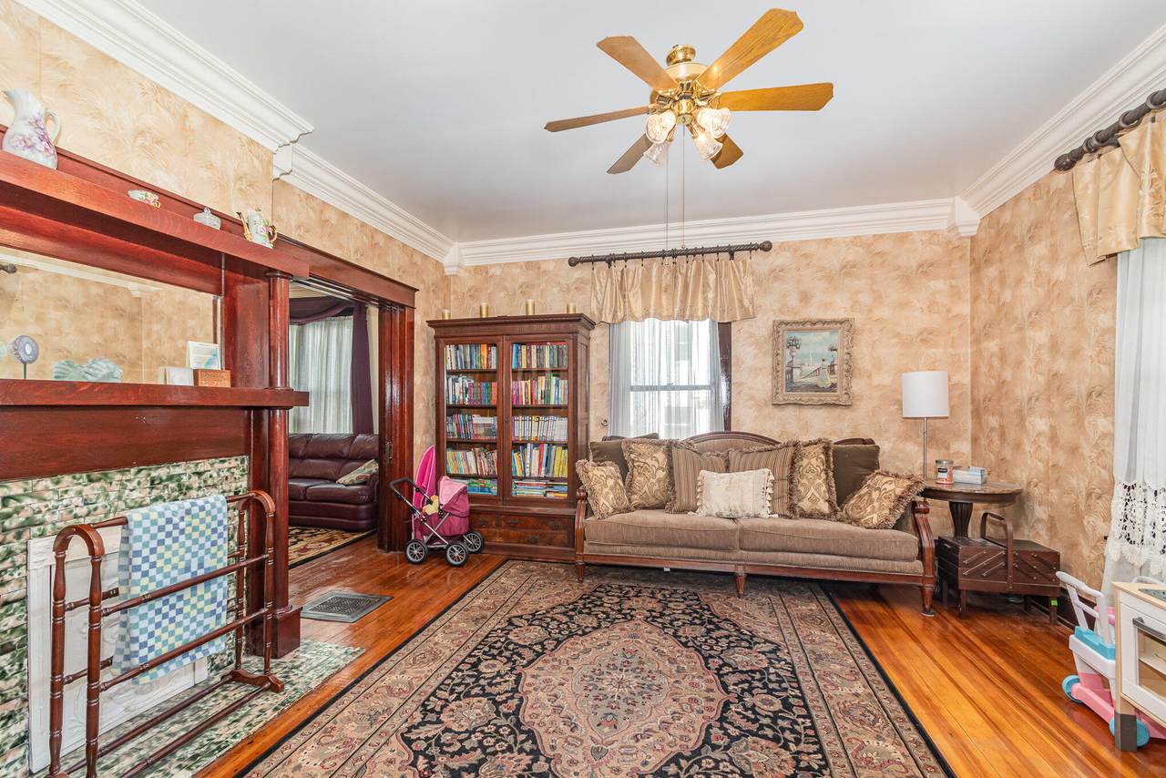 239 Seminary Street - Photo 1