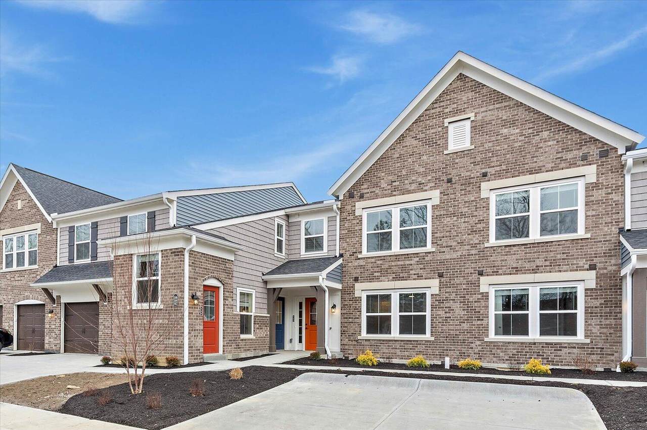 564 Foxhill Drive - Photo 1