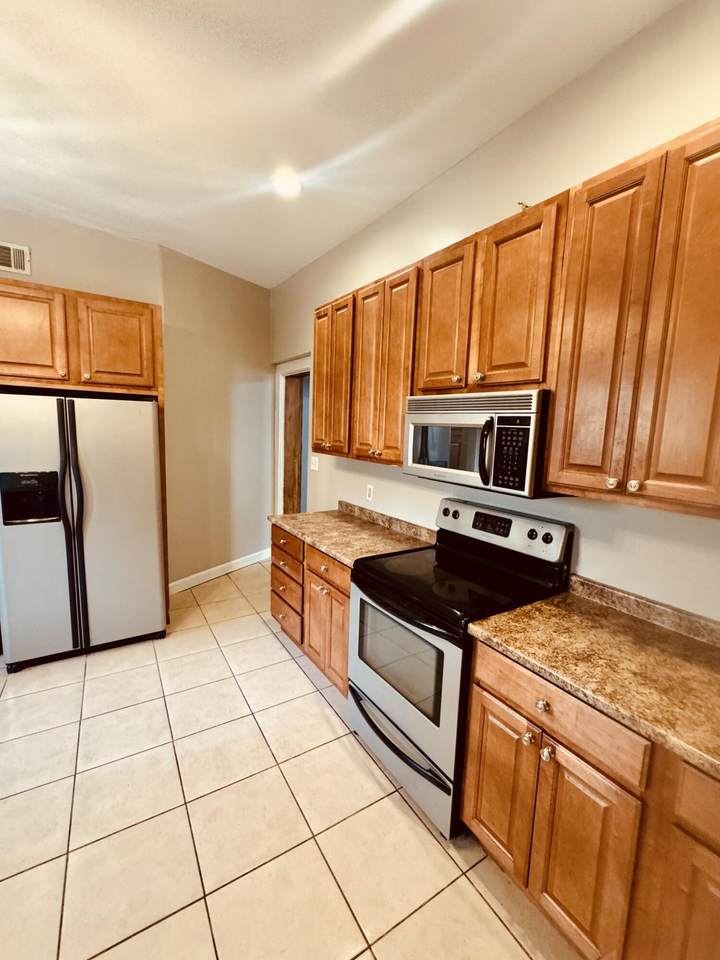 1507 Morton Avenue - Photo 1