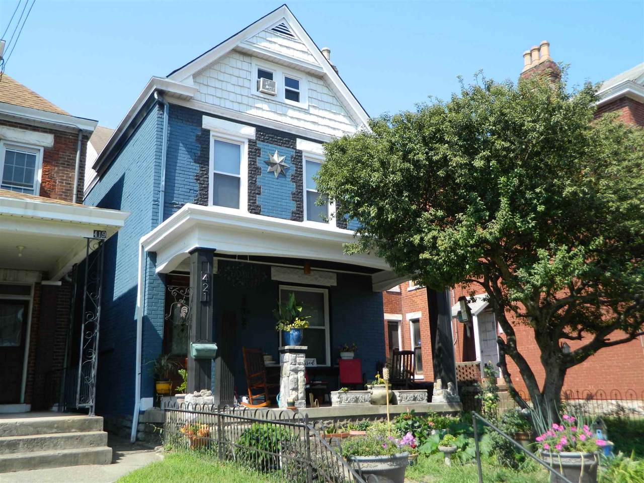 421 4th Avenue - Photo 1