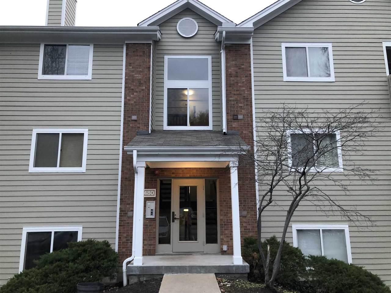 480 Lakeview Drive - Photo 1