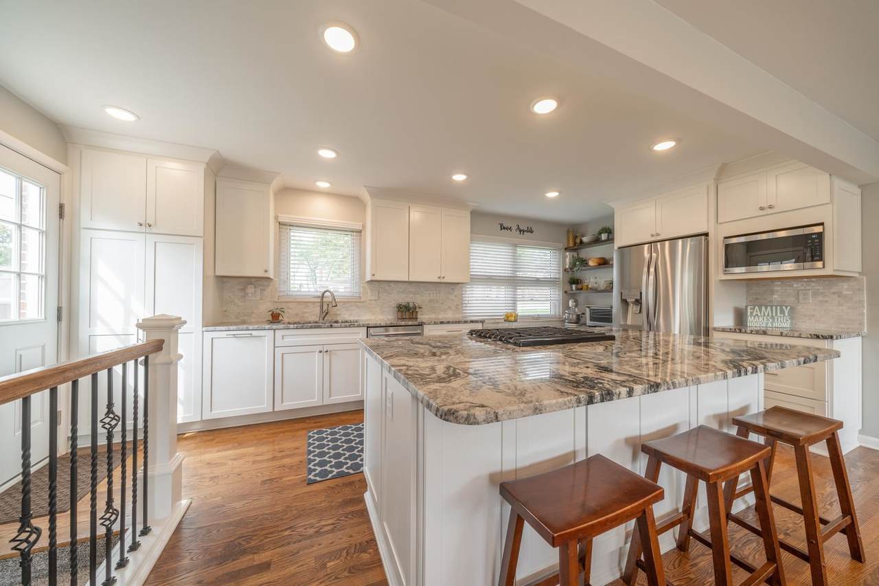 191 Holiday Lane - Photo 1