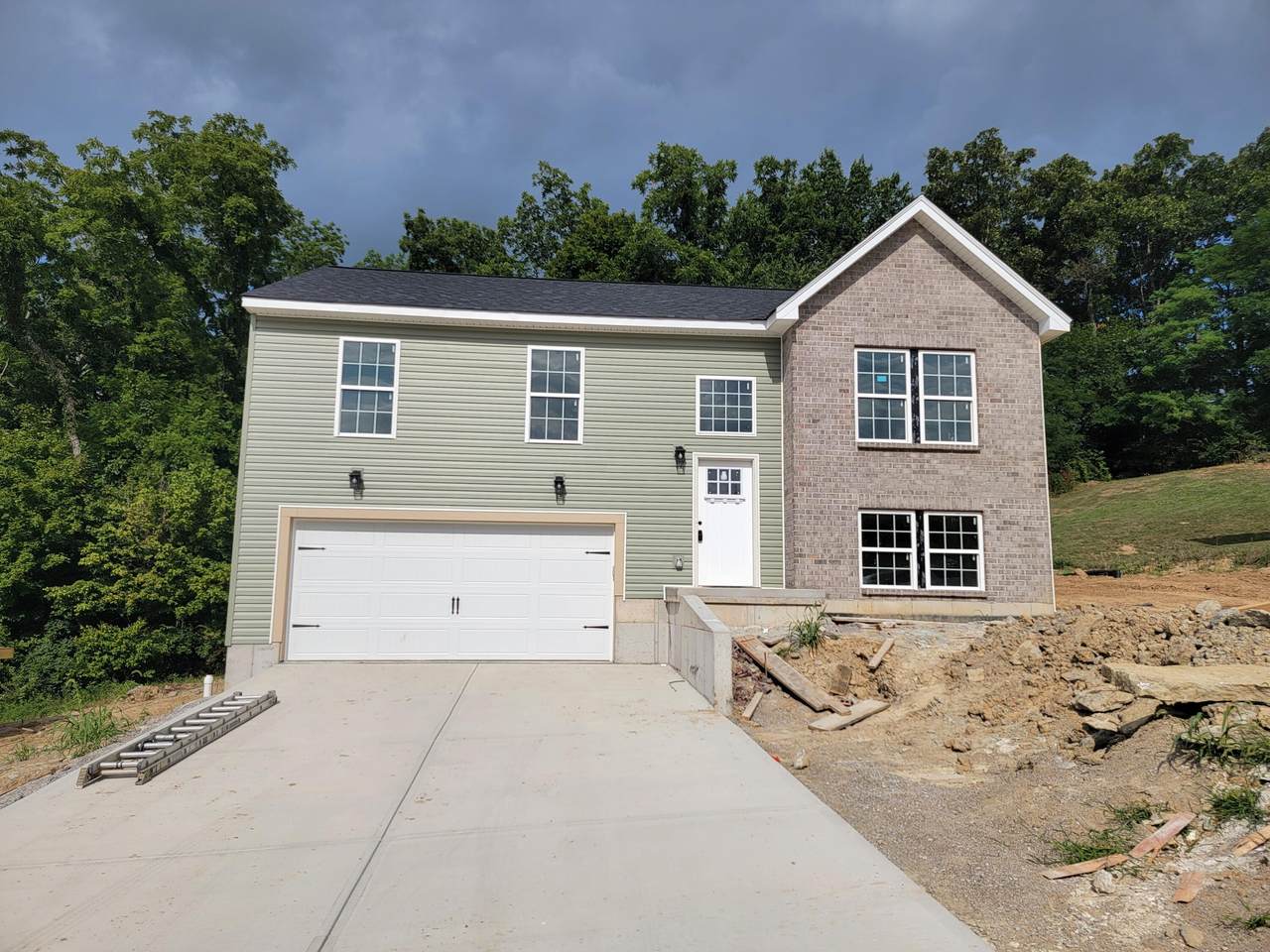 458 Eagle Creek Drive - Photo 1