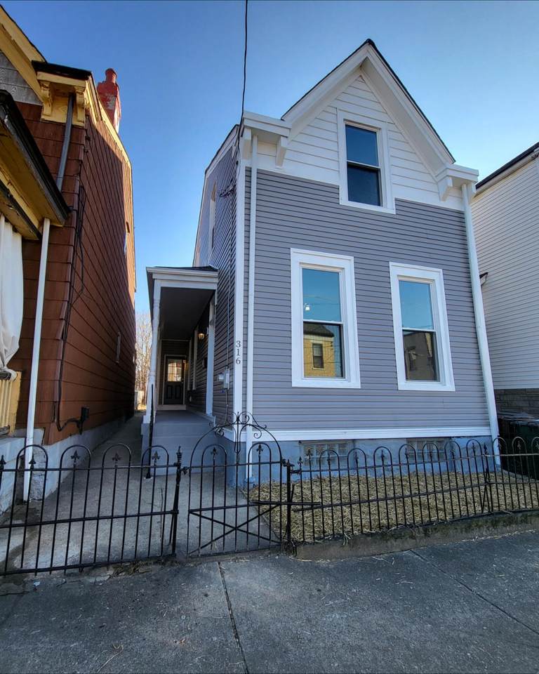 316 8th Street - Photo 1