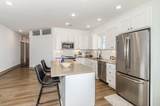 284 Manhattan Boulevard - Photo 9