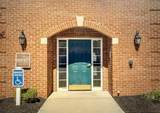 1068 Larkspur Court - Photo 2