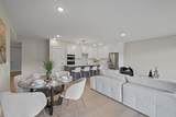 745 Manhattan Boulevard - Photo 7