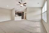 690 Daphne Way - Photo 7