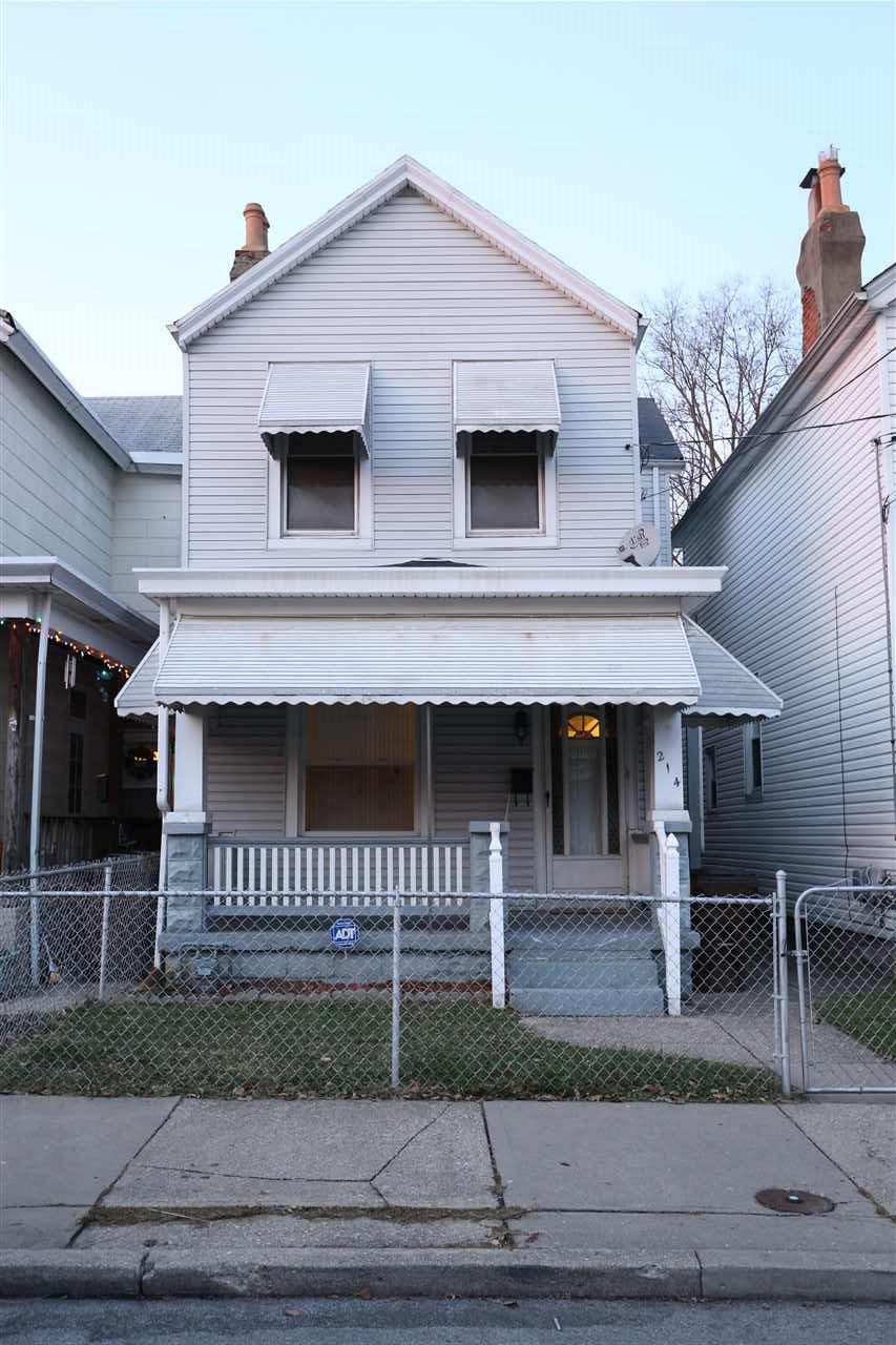 214 19th Street - Photo 1