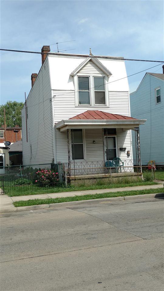 355 12TH Street - Photo 1