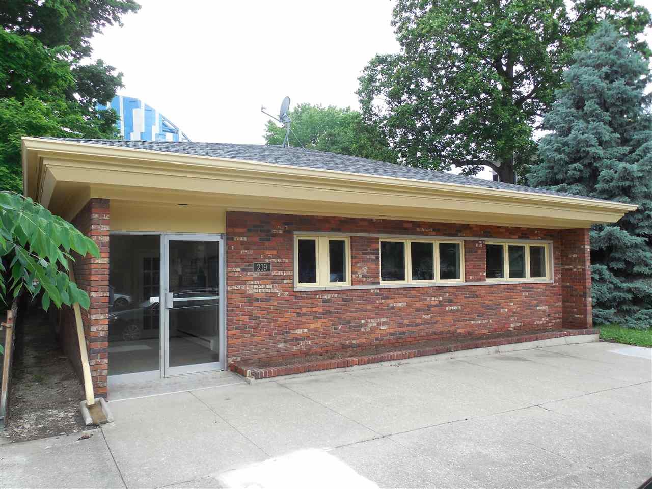 219 Garrard - Photo 1