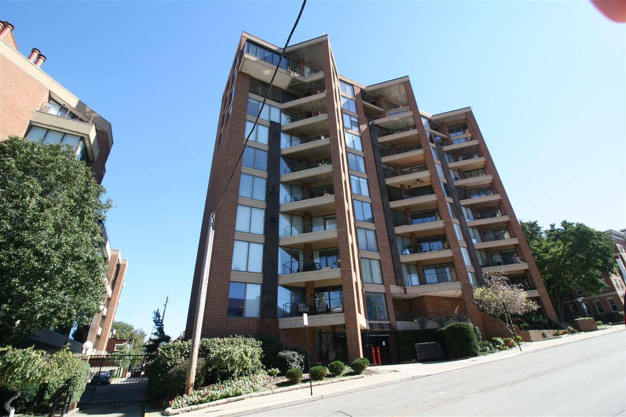 100 Riverside Place - Photo 1
