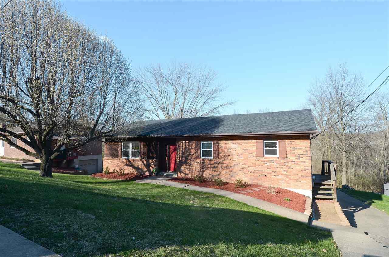 718 Parkview Drive - Photo 1
