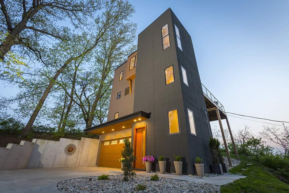 639 Truman Lane - Photo 1