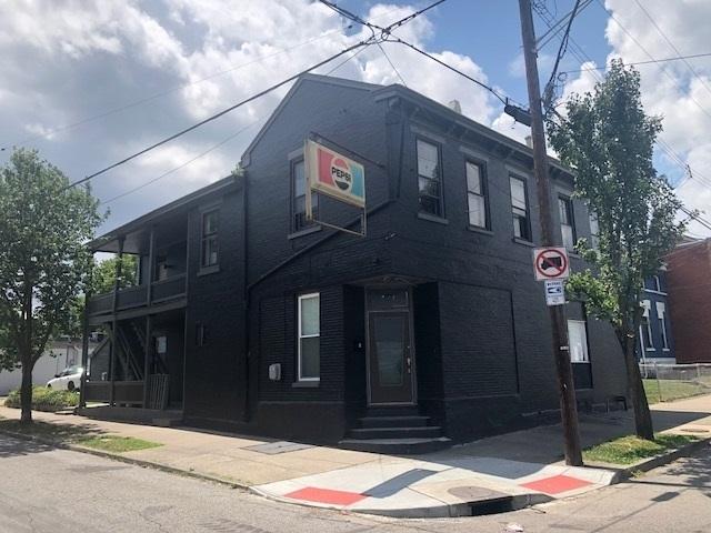 421 16th Street - Photo 1