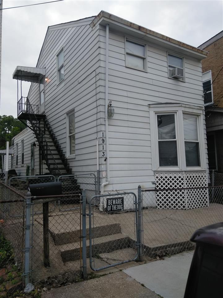 1913 Russell Street - Photo 1