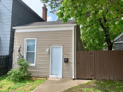 407 10th Street - Photo 1