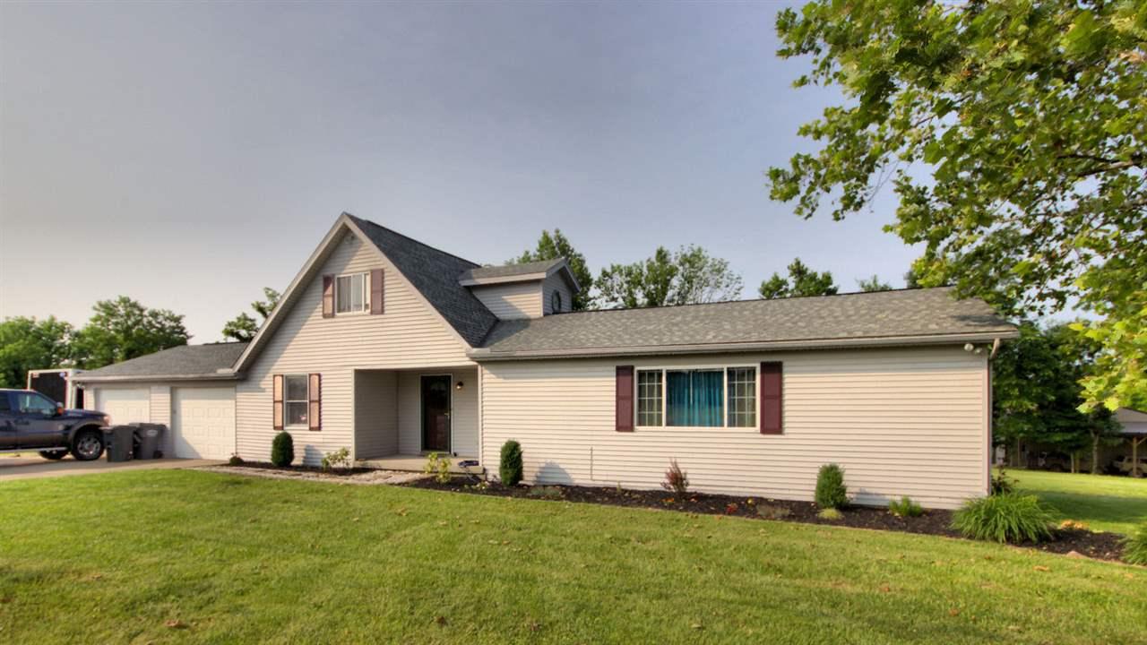 2259 Moffett - Photo 1