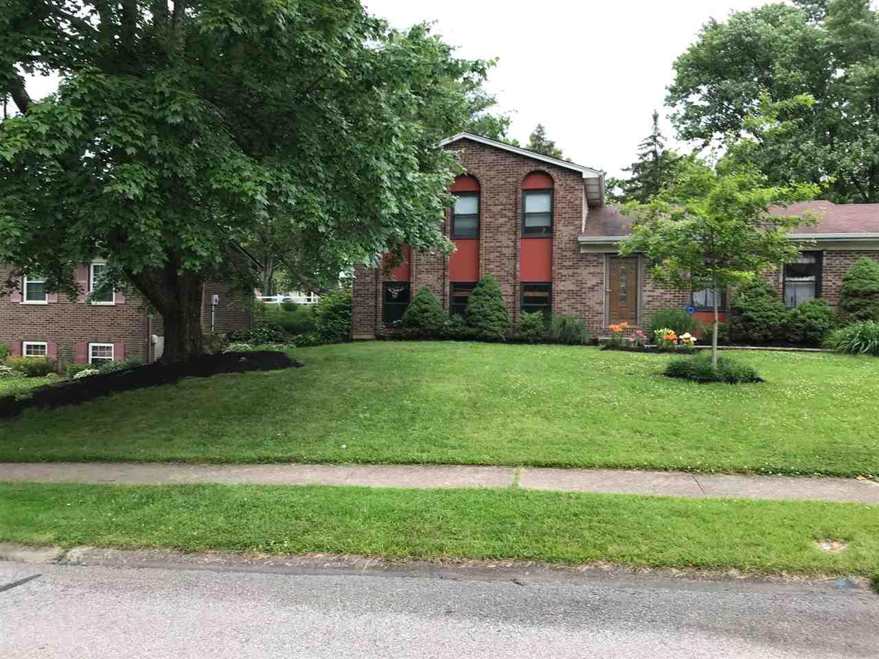 829 Niewahner Drive - Photo 1