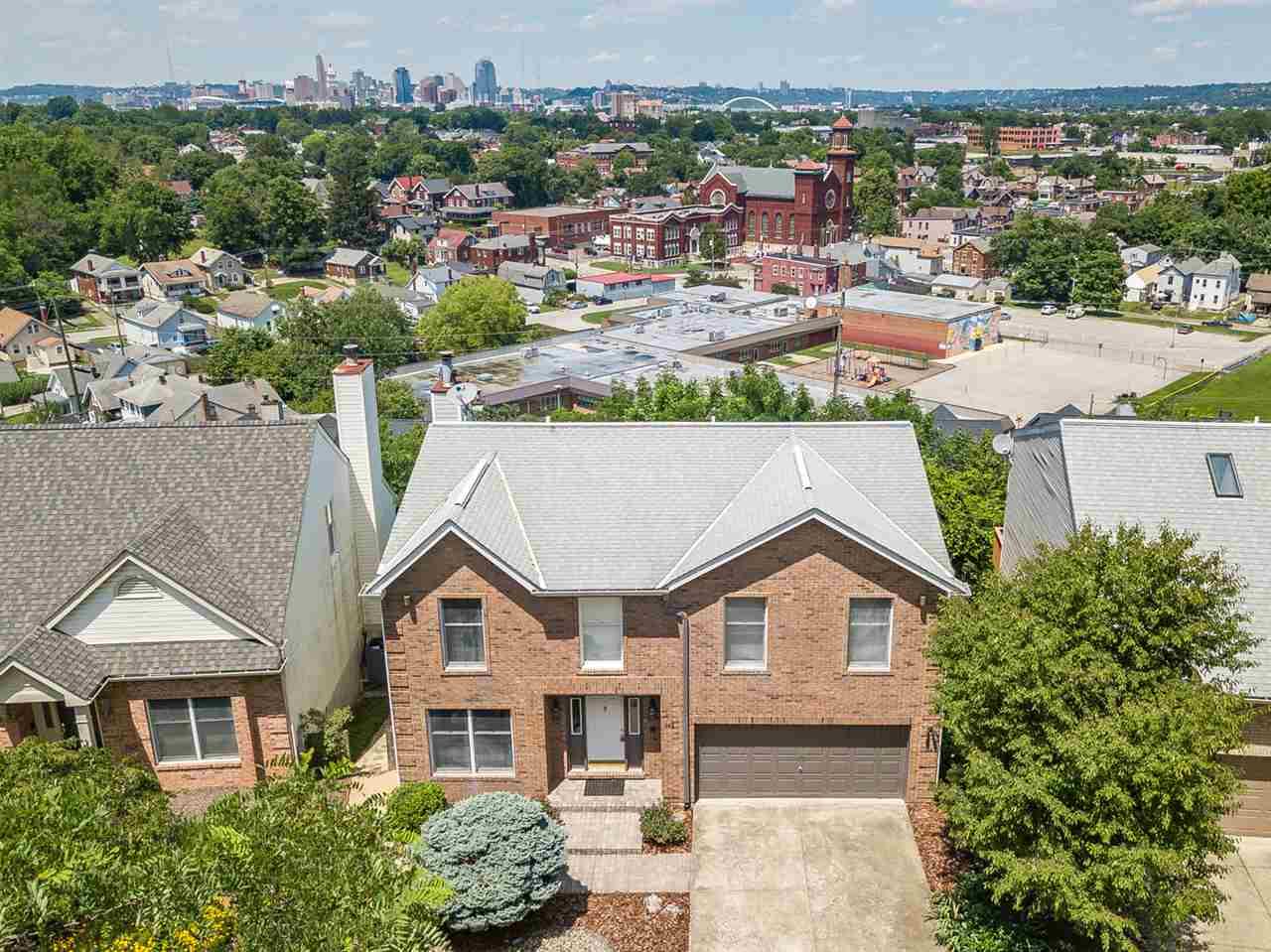 642 Pointe Benton Lane - Photo 1
