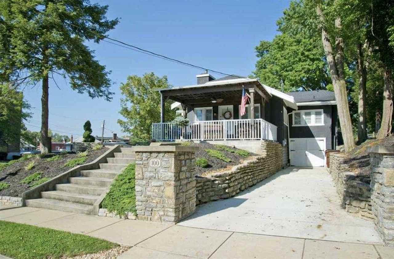 100 Woodside Place - Photo 1