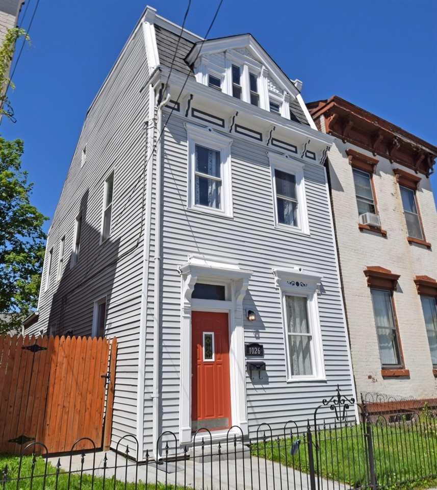 1026 Washington Avenue - Photo 1