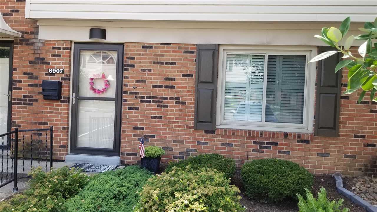 6907 Curtis - Photo 1