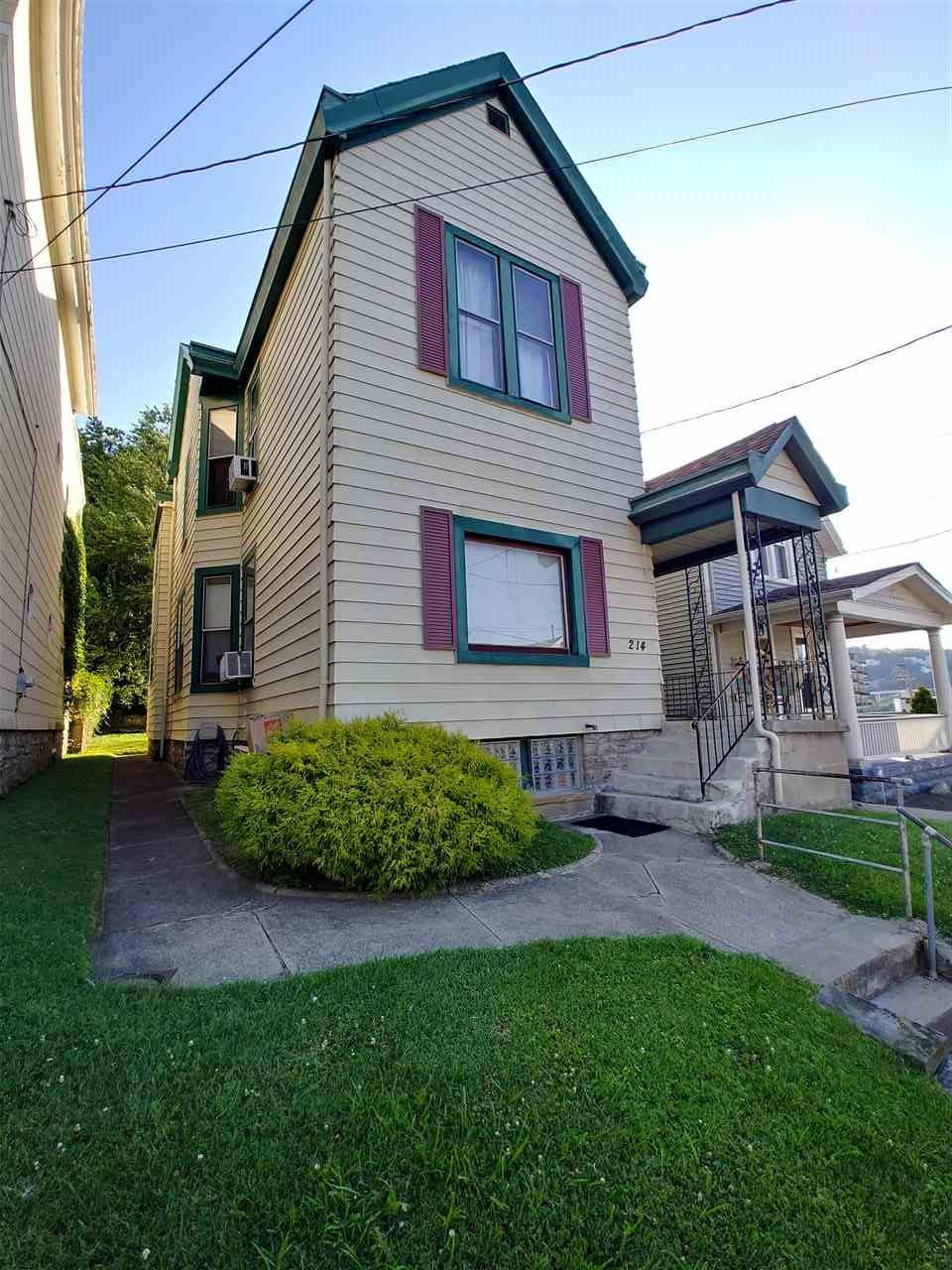 214 Berry Avenue - Photo 1