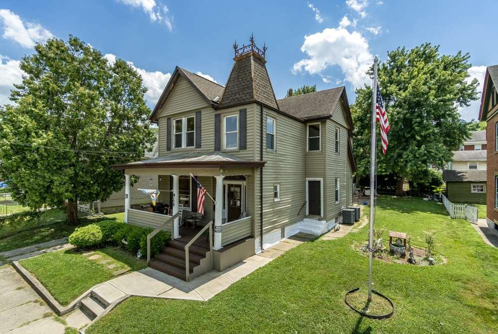 926 5th Avenue - Photo 1