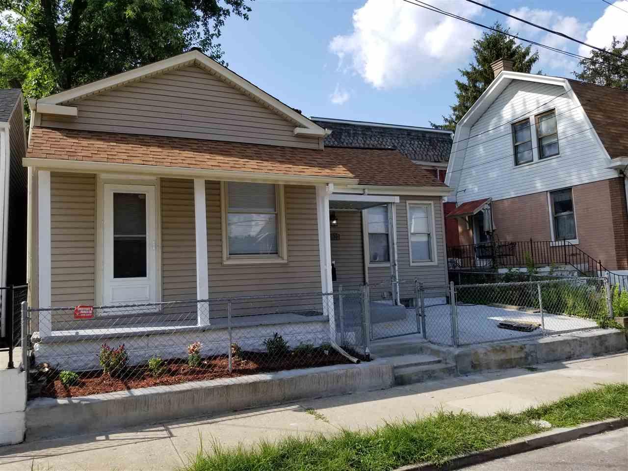 527 4th Avenue - Photo 1