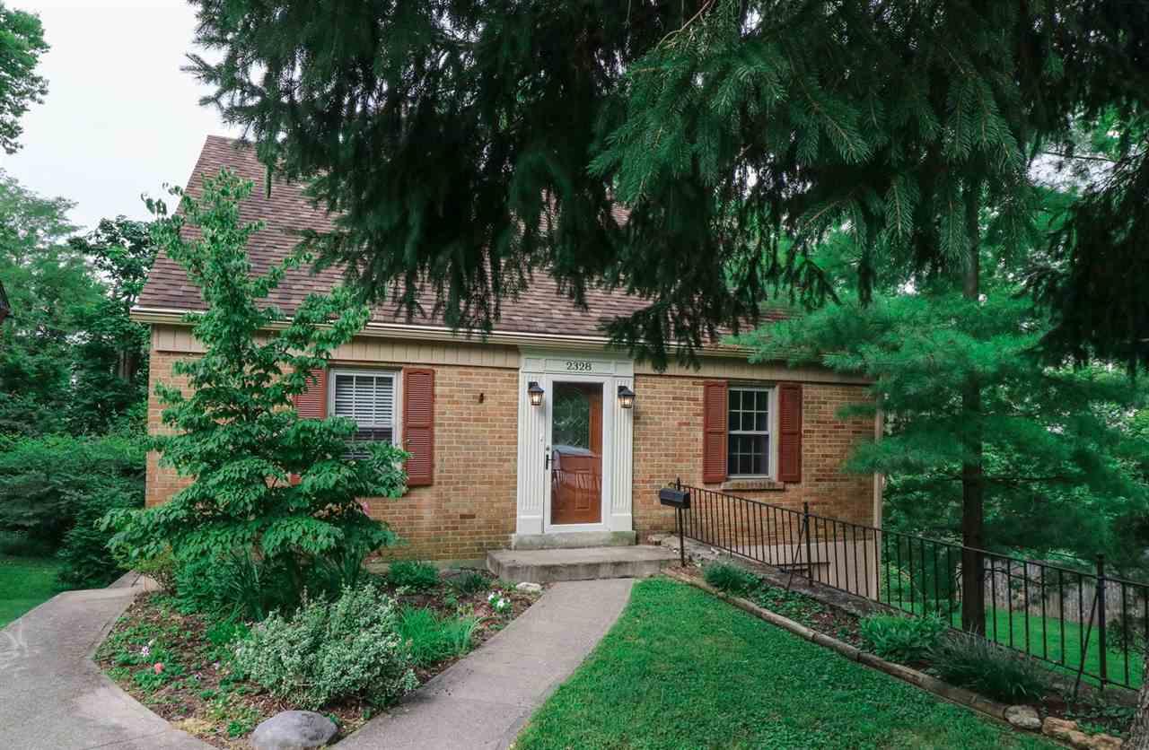 2328 Macarthur Lane - Photo 1