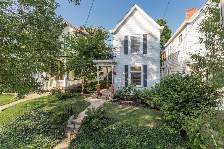 236 Ward Avenue - Photo 1