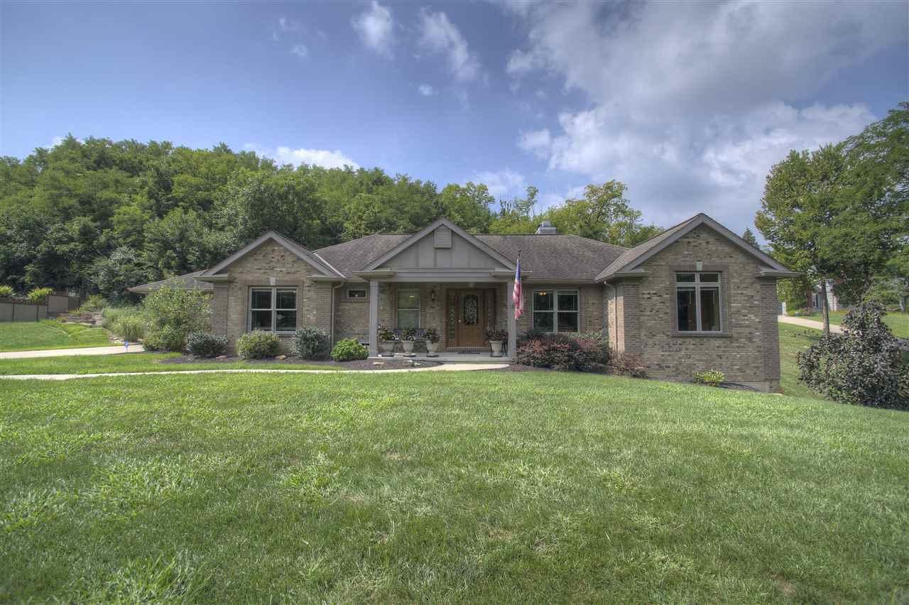 443 Darlas Drive - Photo 1