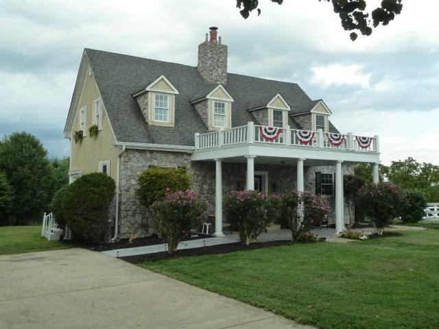 805 Osborne - Photo 1