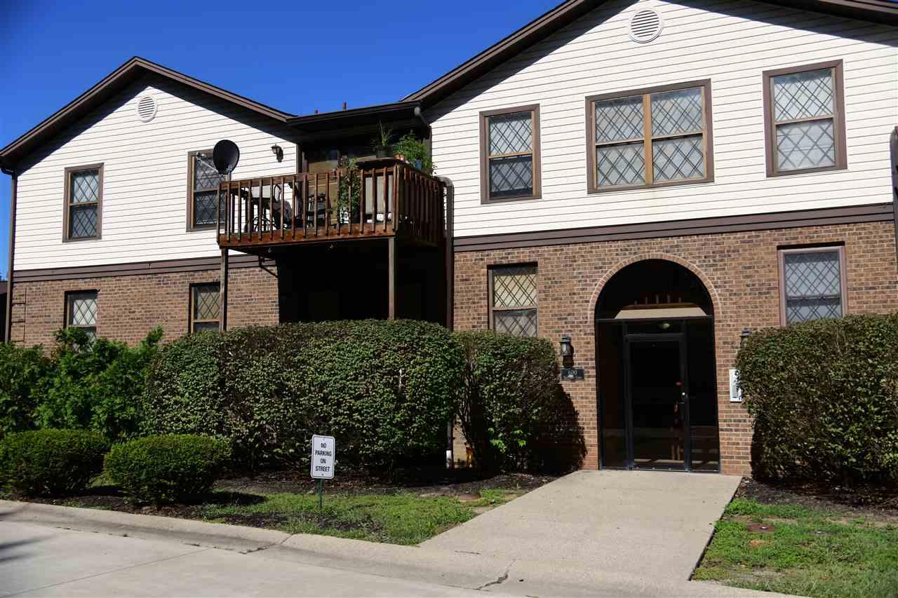 610 Queensway Court - Photo 1