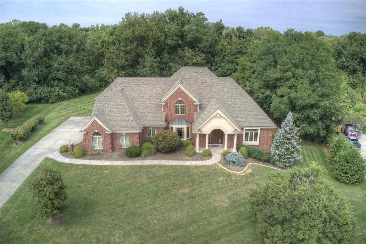 917 Rosewood Drive - Photo 1