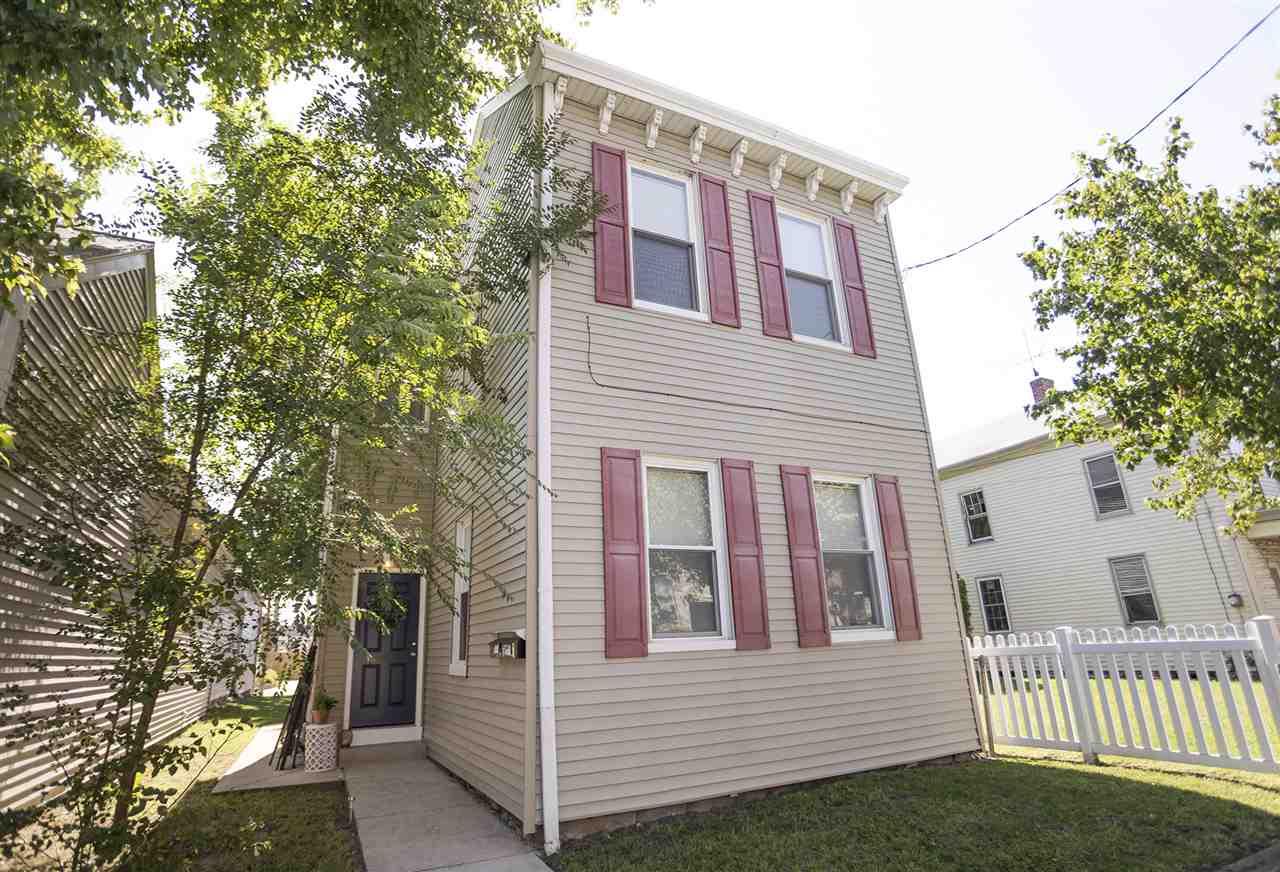 212 Center - Photo 1