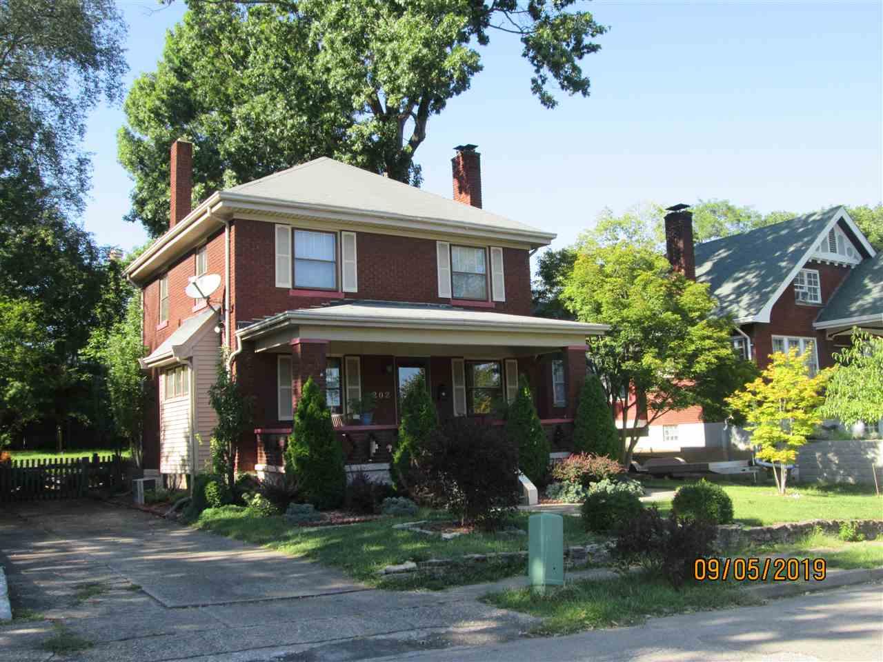 202 26th Street - Photo 1