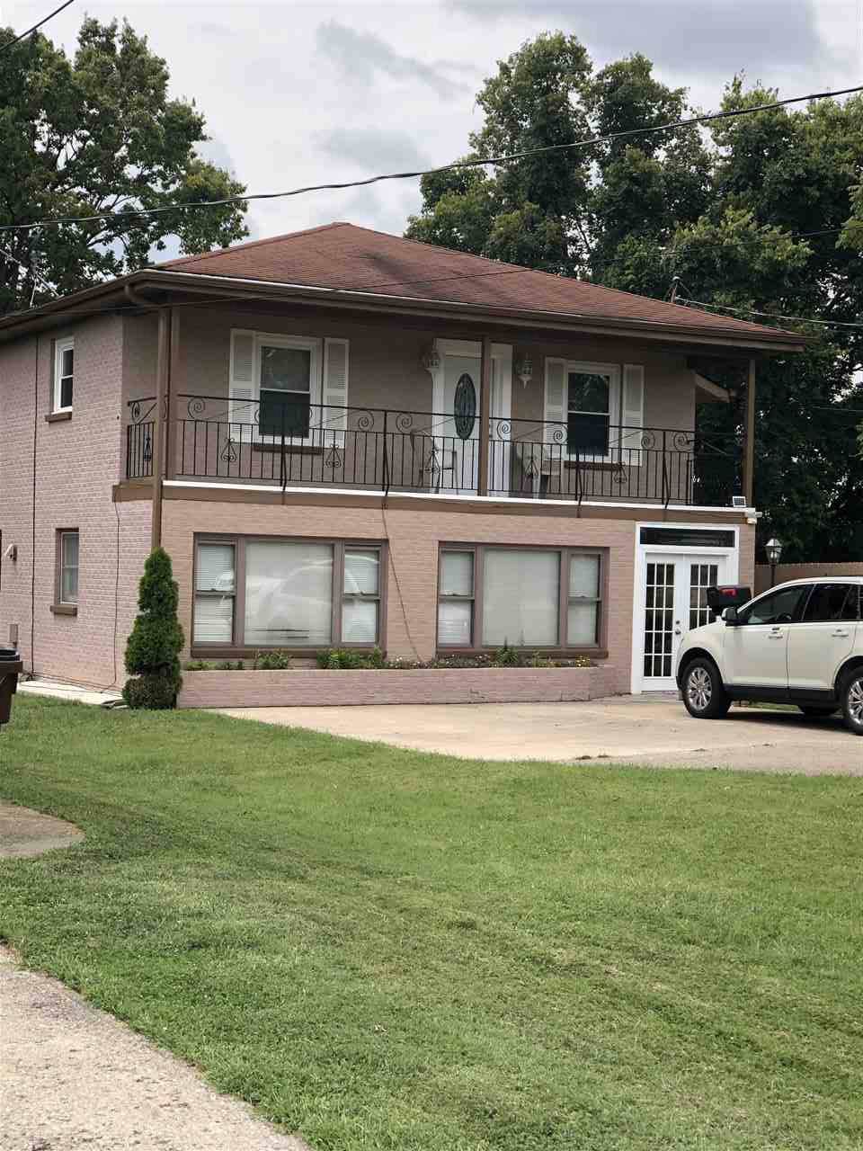10 Rose Avenue - Photo 1