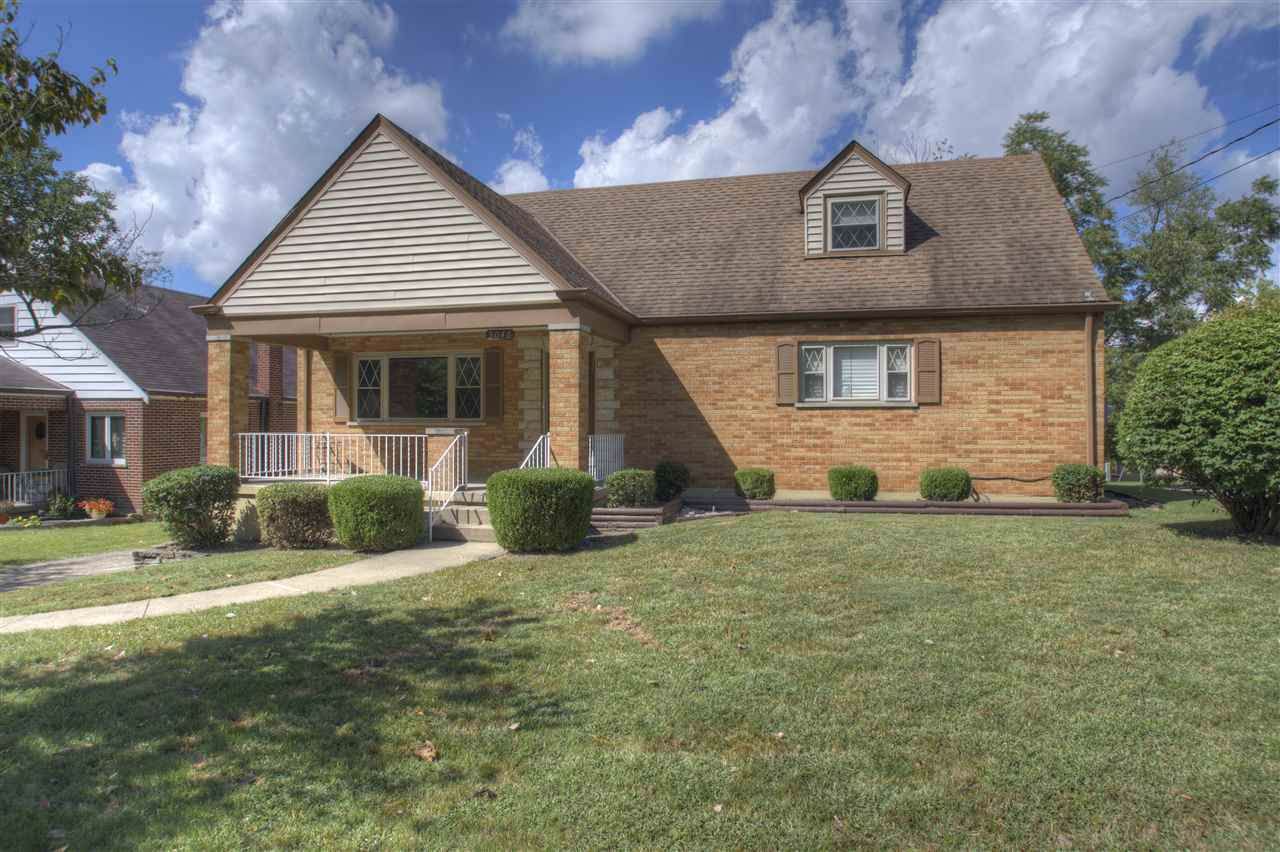 3046 Elmwood Drive - Photo 1