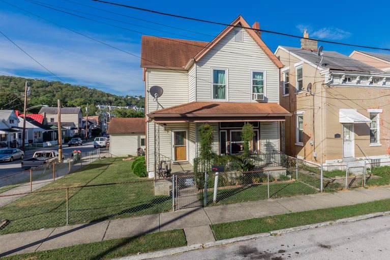 1921 Russell Street - Photo 1
