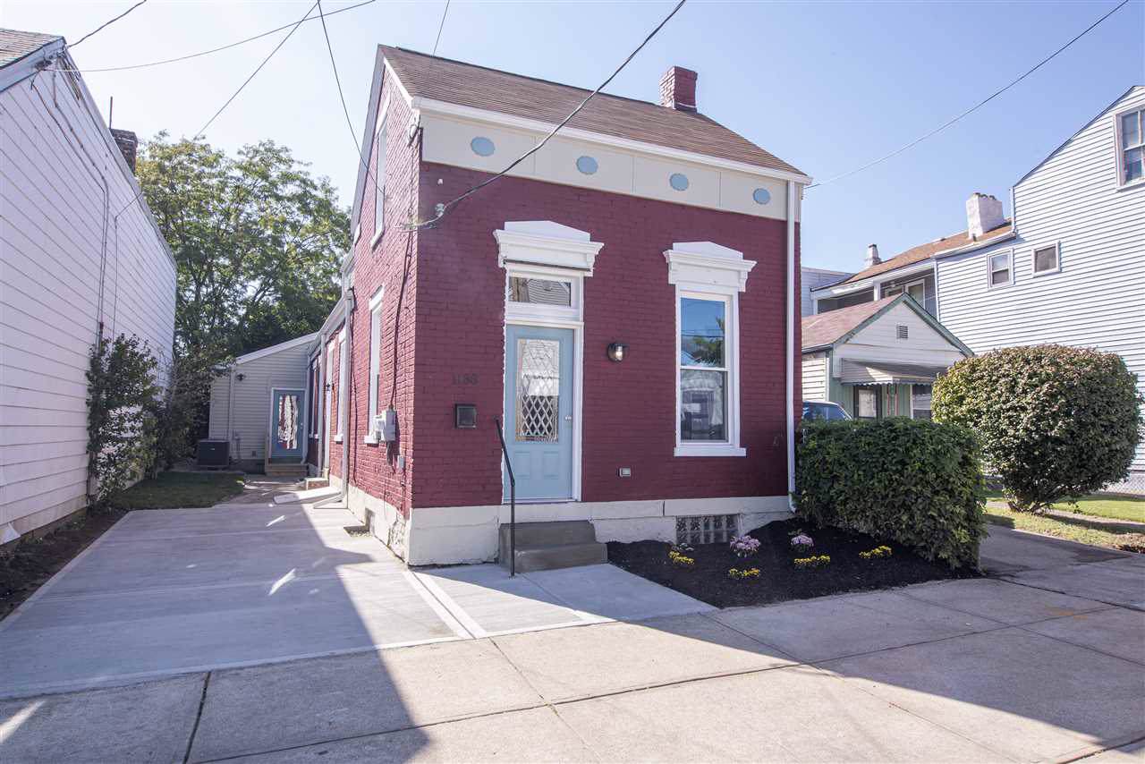 1138 Columbia - Photo 1