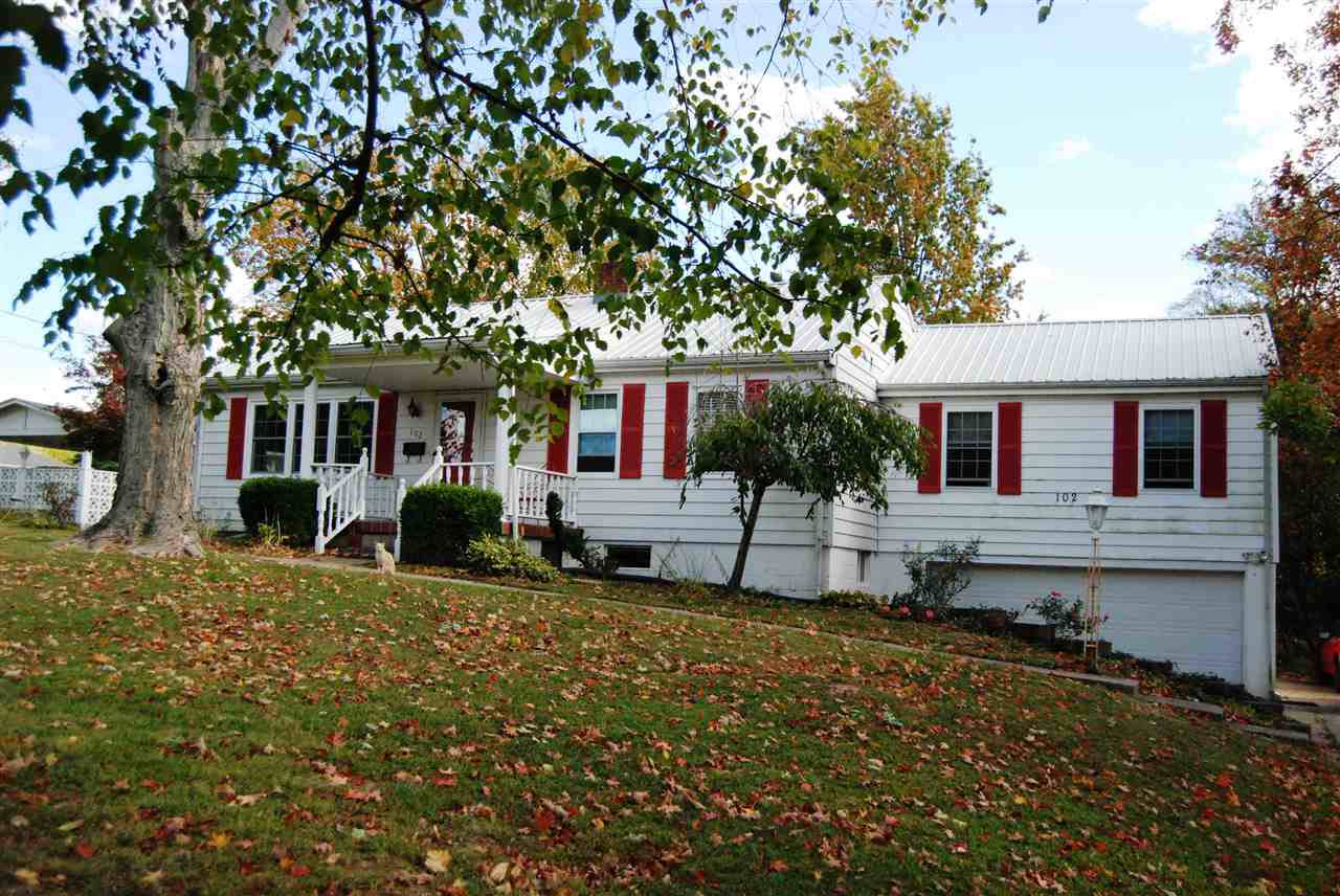 102 Roger Lane - Photo 1
