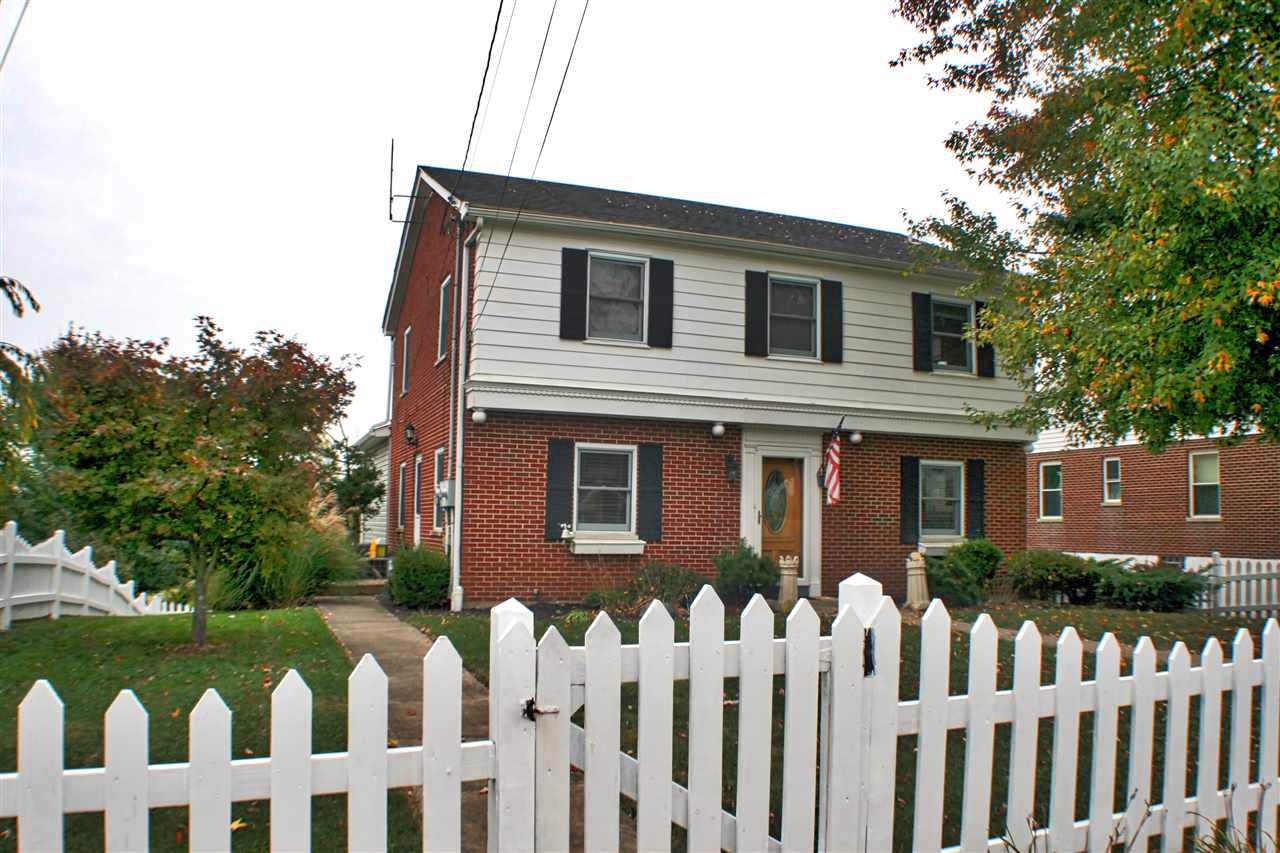 8285 Main - Photo 1