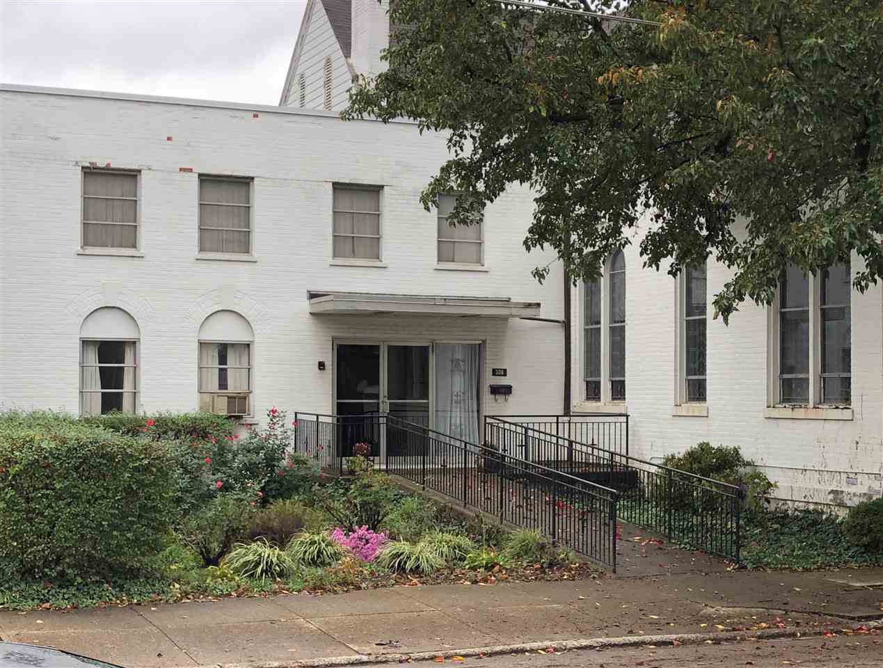 306 Center Street - Photo 1