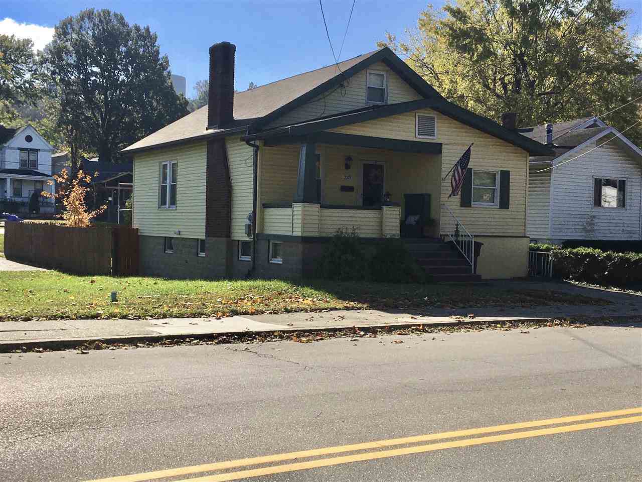 233 Pike - Photo 1