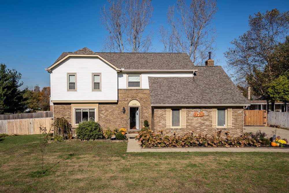 1498 Arlington Drive - Photo 1